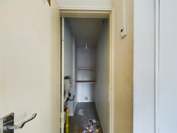CAM01894G0-PR0042-STILL003.jpg