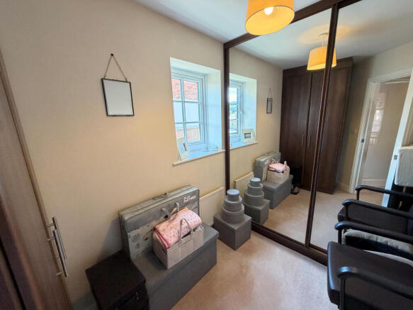 3 bed Terraced for sale Image 9
