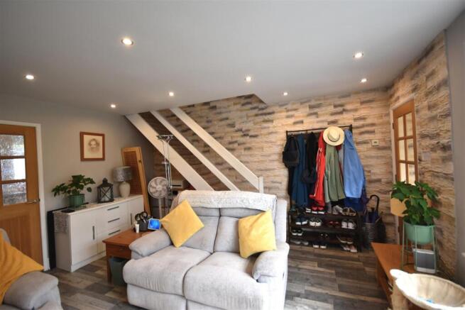 3 bed Semi-Detached for sale Image 4