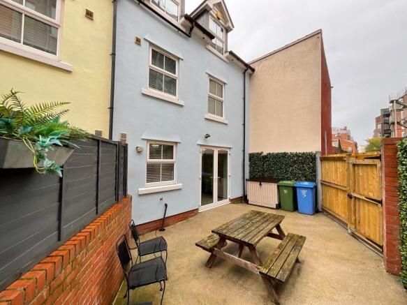 8 bed Not Specified for sale Image 4