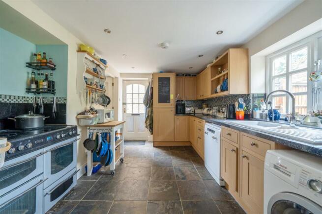 Checkley Cottages, Charwleton