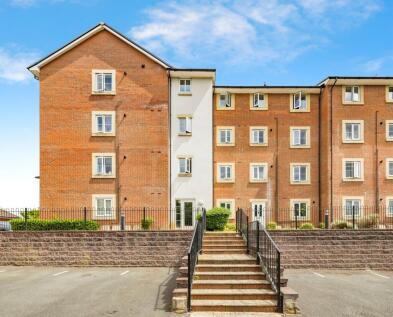 Plantation Close, Bushey