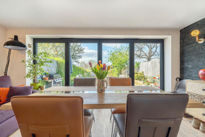 Kitchen/Garden 2