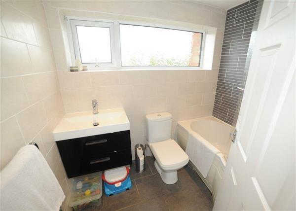 Bathroom (Ground