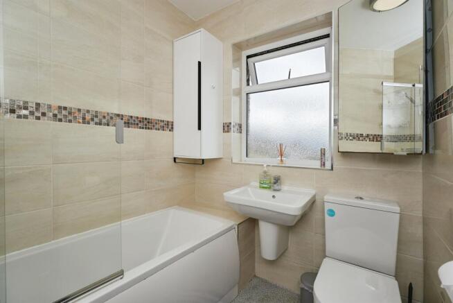 3 bed Semi-Detached for sale Image 7
