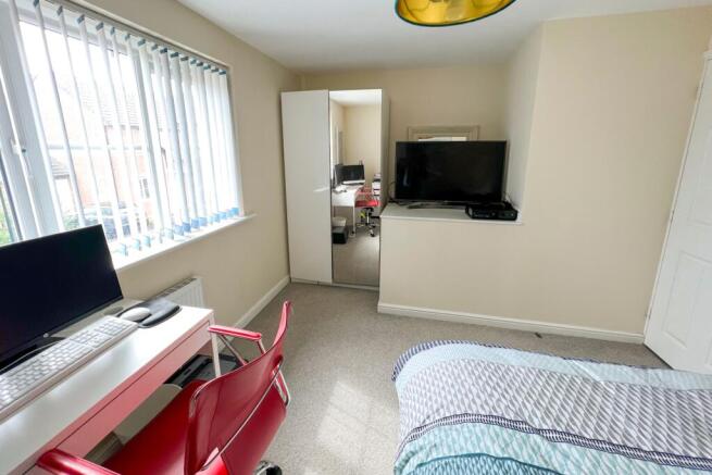 2 bed Semi-Detached to rent Image 10