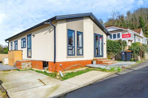 Brookfield Park, Castle Hill Road, Totternhoe, Dunstable, LU6