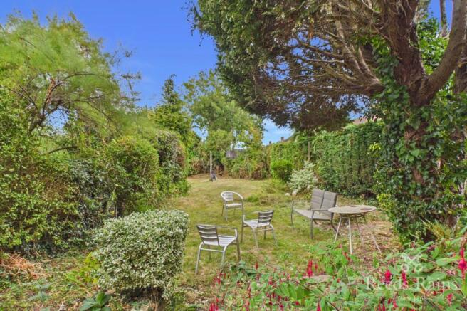 3 bed Semi-Detached for sale Image 6