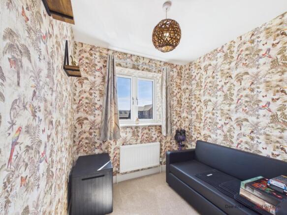 3 bed Semi-Detached for sale Image 12