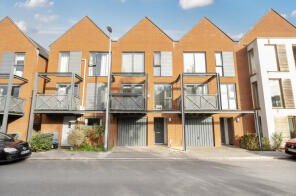 15, Couture Grove, Street BA16 0GA