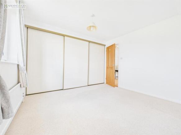 Bedroom 1 .1.jpg