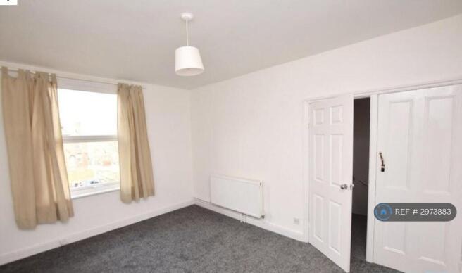 2 bed Terraced to rent Image 12
