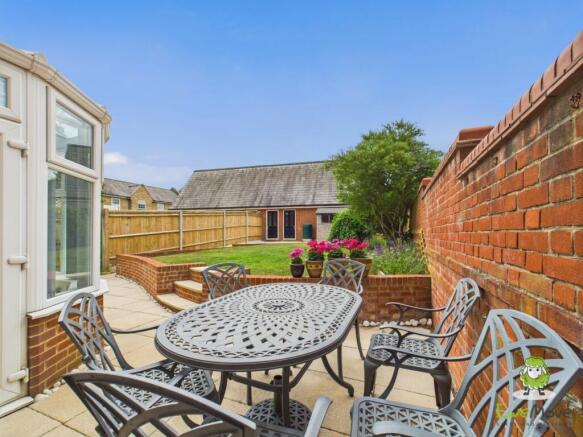 EweMove Basingstoke Estate Agents 17 Gaiger Avenue