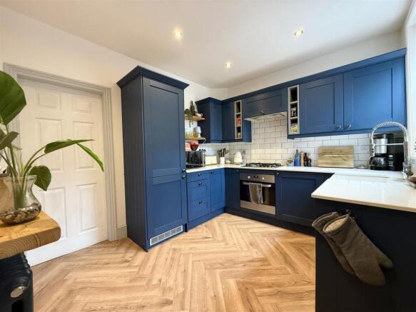2 bed Terraced for sale Image 7