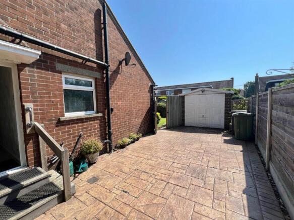 3 bed Semi-Detached Bungalow for sale Image 10