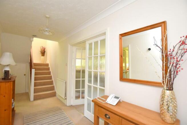 Spanton Crescent, Hythe photo 4