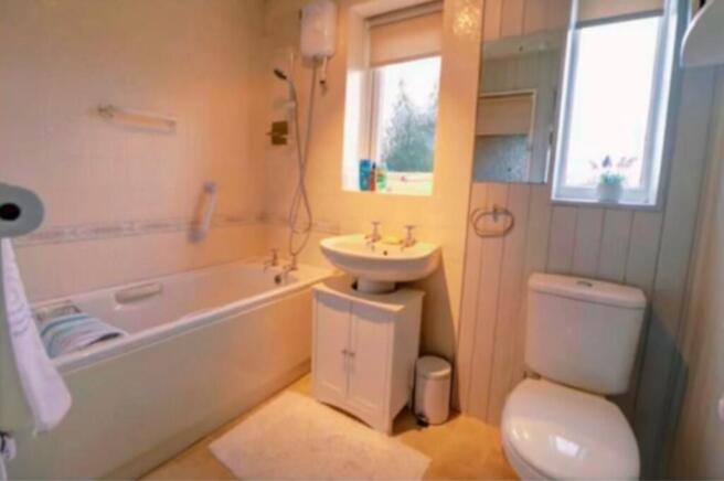 3 bed Terraced for sale Image 10