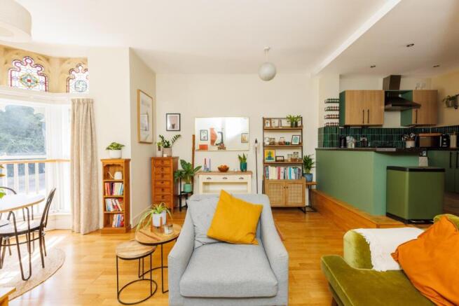 Flat 19, Royal Parade 2-7, Elmdale Road, BS8--14.j