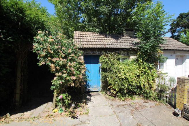 Photo 8