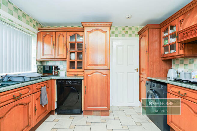 3 bed Bungalow for sale Image 4