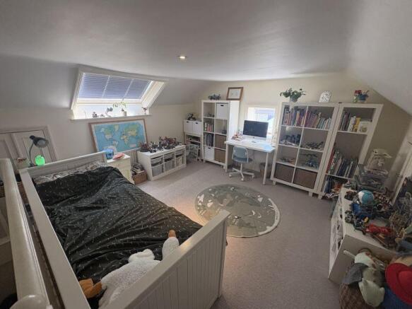 Photo 10