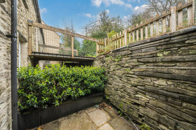 1440106-5-69d80a7...