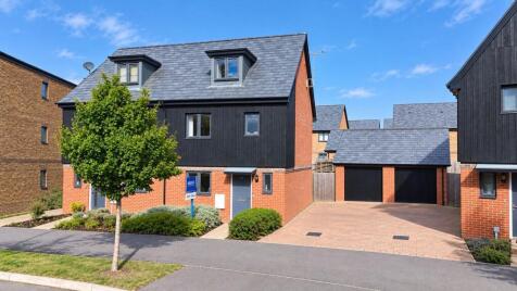 Princess Marina Drive, Arborfield Green, RG2