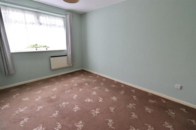 2 bed Semi-Detached Bungalow for sale Image 5