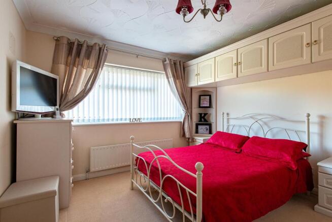 Gibbons Road bedroom1a.jpg