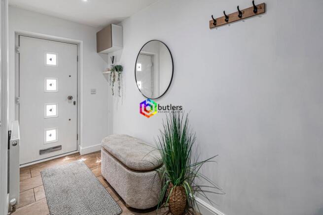 4 bed Semi-Detached for sale Image 5