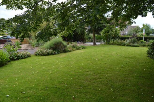 Front Garden 2.JPG