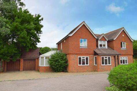 Moat Close, Chipstead, Sevenoaks, TN13