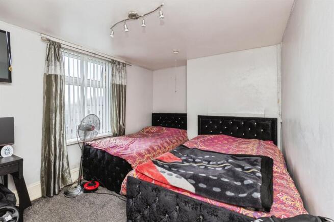 4 bed Terraced for sale Image 11