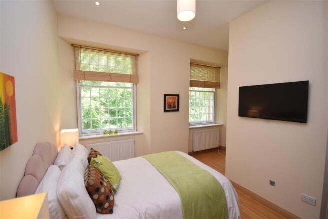 Master bedroom 2 .JP