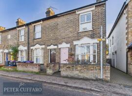 38, Station Road, Ware SG12 8DT