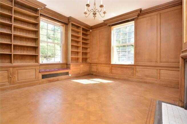 8 bed Detached for sale Image 6
