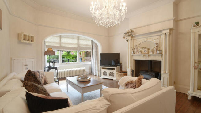 5 bed Terraced for sale Image 8