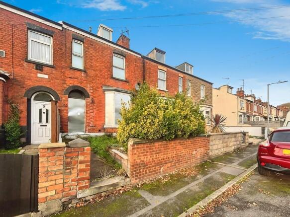 3-bed terraced on Marlborough Street, Gainsborough, £50,000