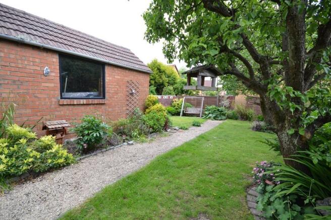 REAR GARDEN PIC 2
