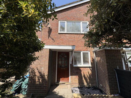 Thames Close, Ferndown, BH22 8