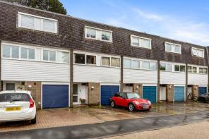 17, Hawthorn Close, Horsham RH12 2LH