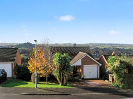 4, Three Hill View, Glastonbury BA6 8AU