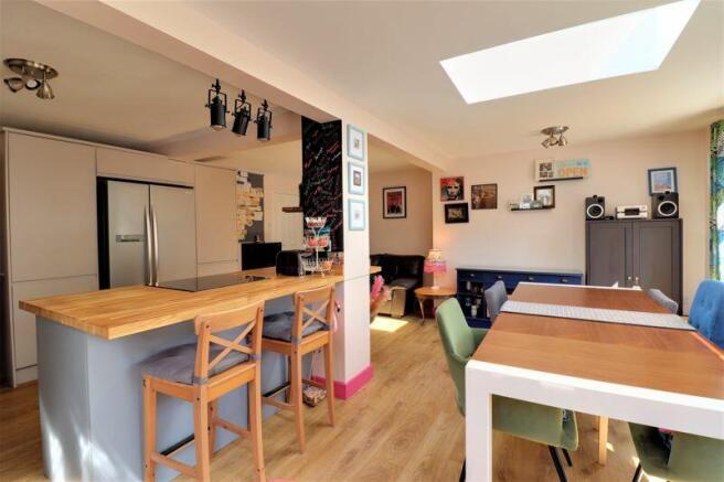 Open Plan Kitchen, Dining & Livin...