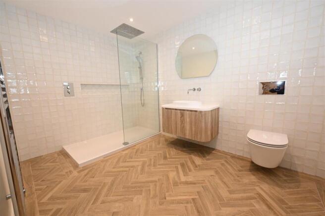 2 bed Cottage for sale Image 10