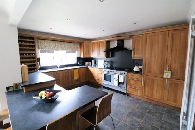 Kitchen / Breakfast