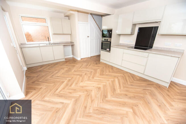 3 bed Semi-Detached for sale Image 5