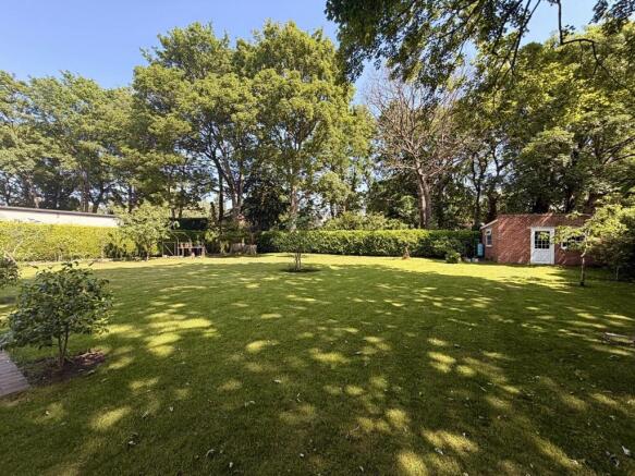 4 bed Detached for sale Image 4