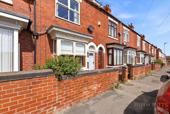 3 bed Terraced for sale Image 2