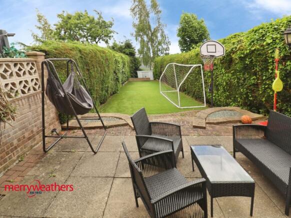 4 bed Semi-Detached for sale Image 4