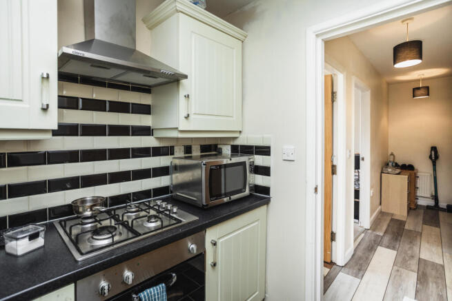 2 bed Flat for sale Image 7